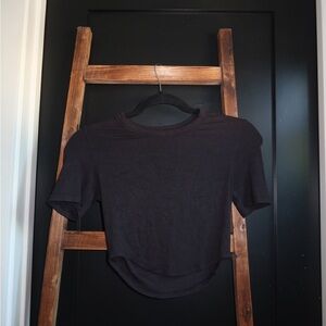 lululemon cropped tee